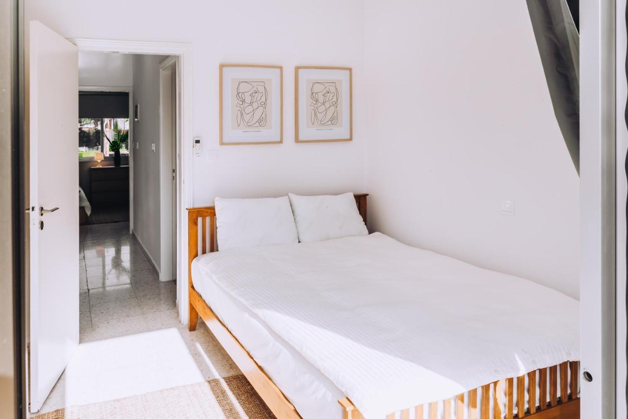 Villa Minimal Townhouse Center Paphos Extérieur photo